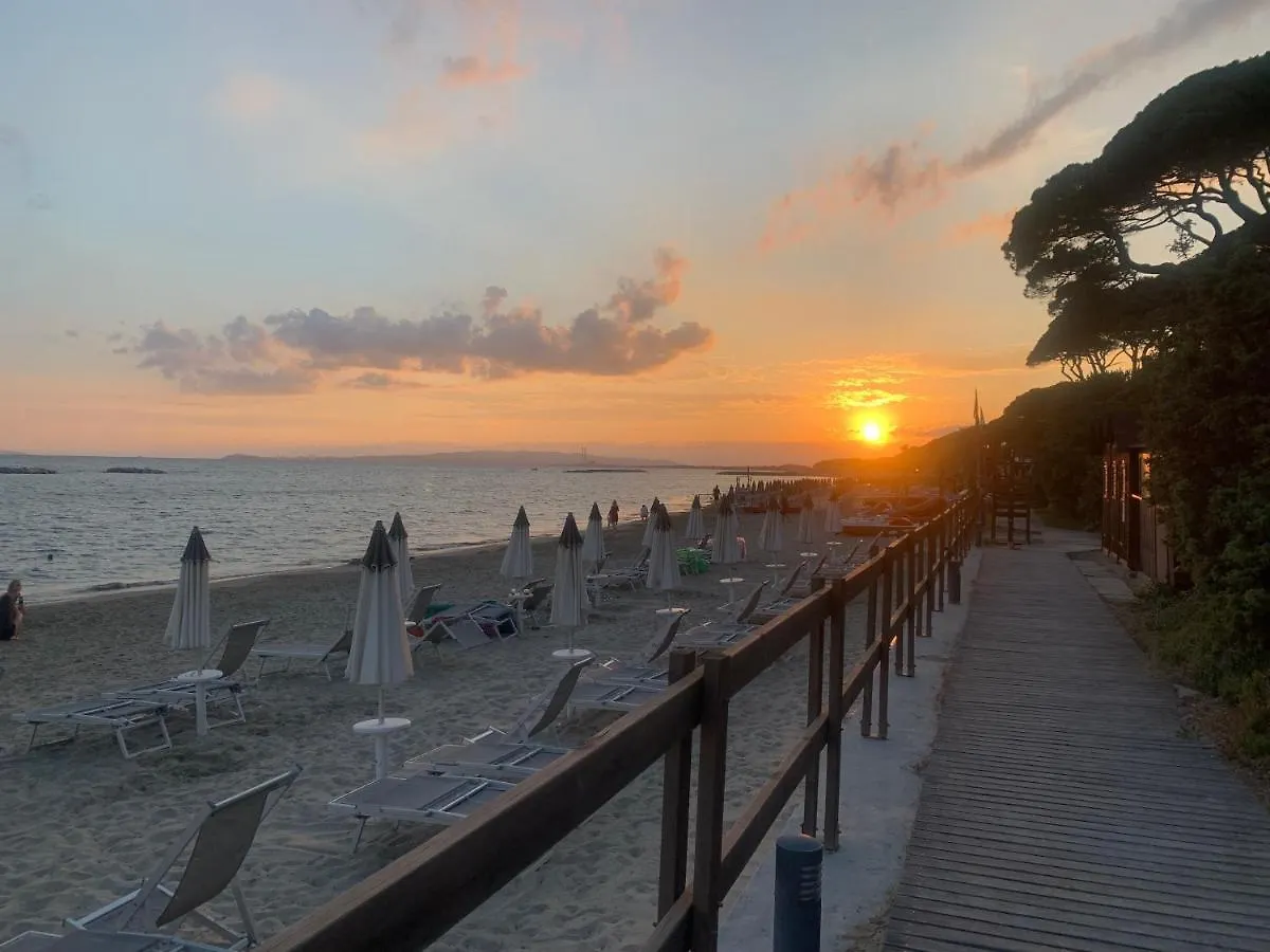 ****  Golfo Del Sole Hotel & Holiday Resort フォッローニカ イタリア