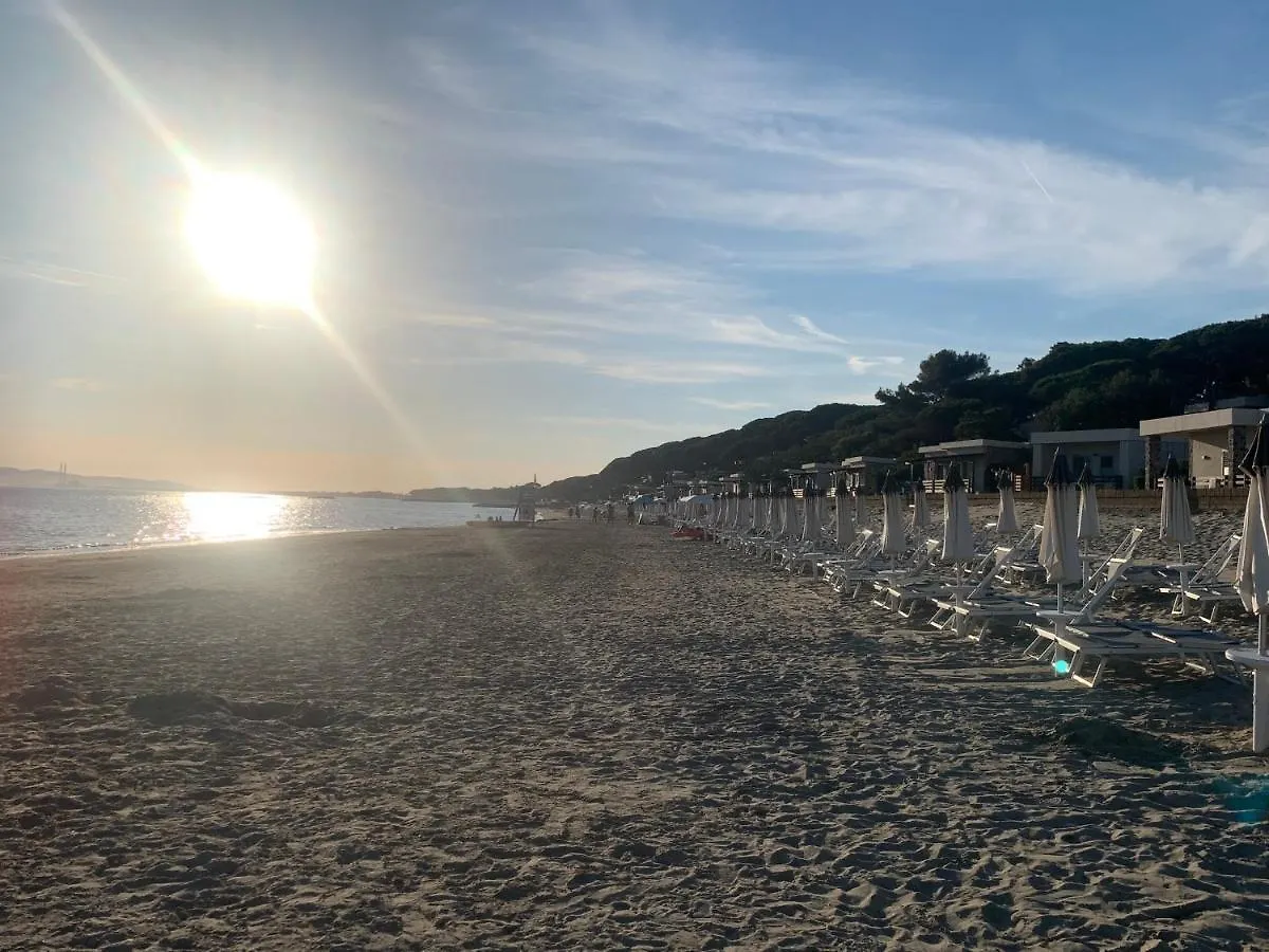 Golfo Del Sole Hotel & Holiday Resort フォッローニカ