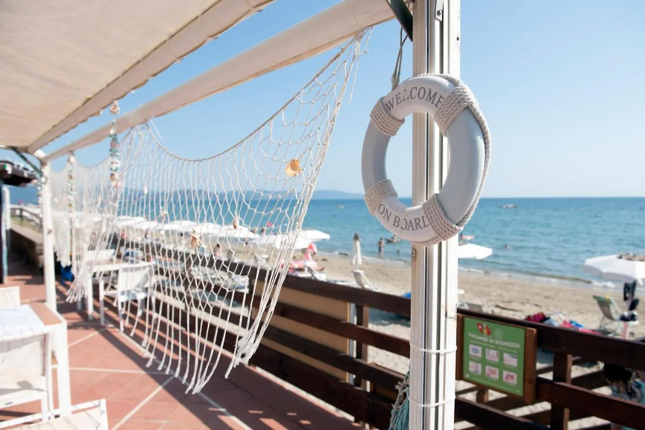 Golfo Del Sole Hotel & Holiday Resort フォッローニカ