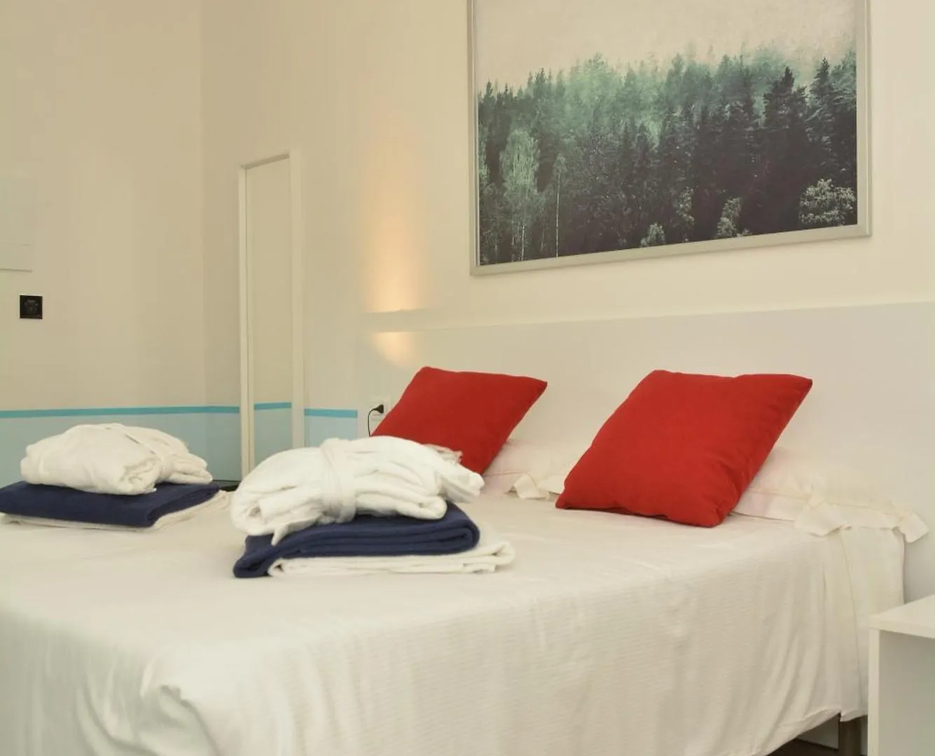 Golfo Del Sole Hotel & Holiday Resort フォッローニカ